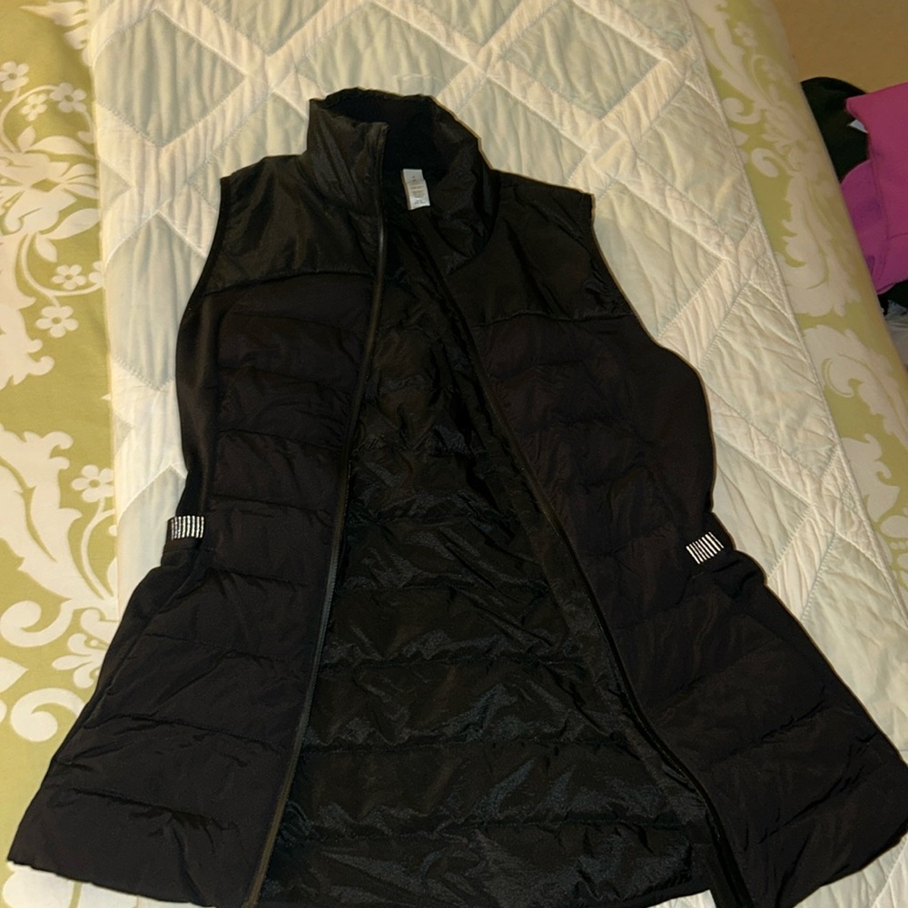 Lululemon Black Vest / Size 4